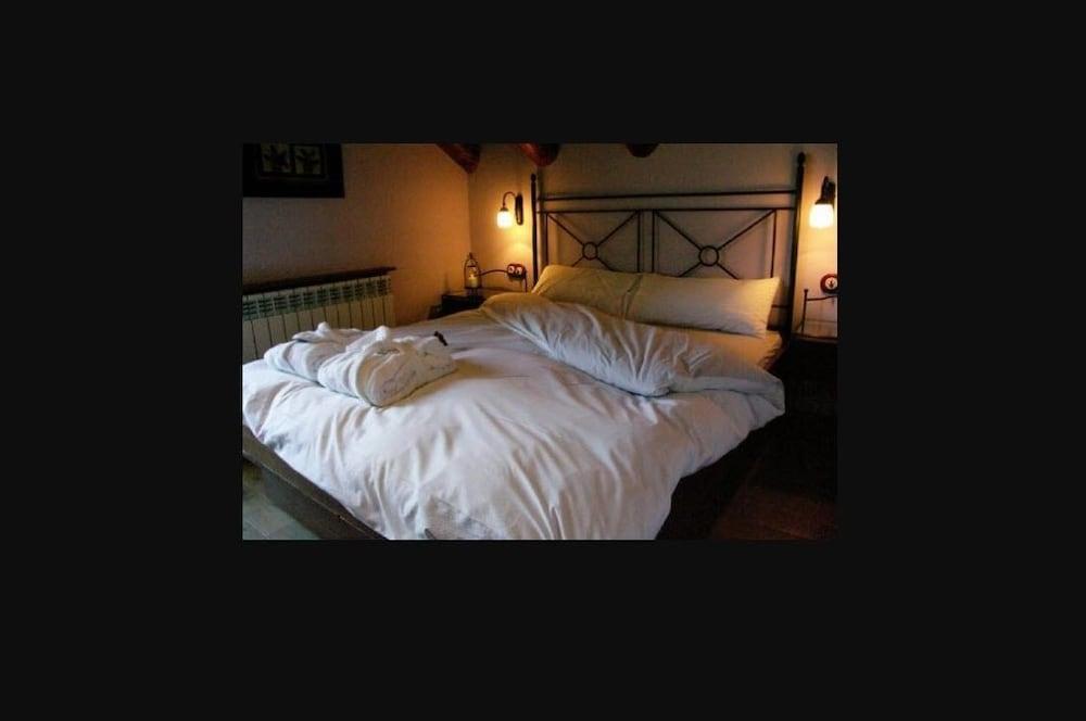 Hotel Rural El Mirador De Los Pirineos Santa Cruz de la Serós Екстериор снимка